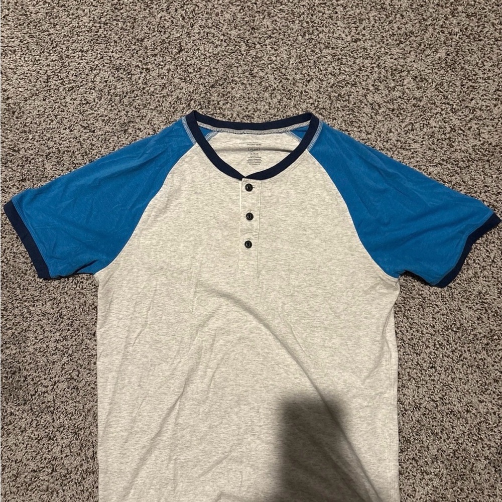 American Eagle Outfitters Blue and Gray Raglan Tee